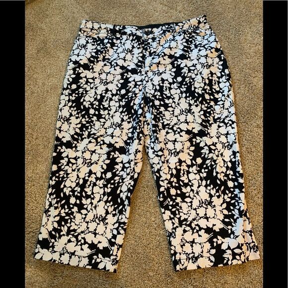 Croft and Barrow Classic Fit Pants - Picture 1 of 4